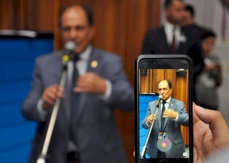 DOURADOS: ZÉ TEIXEIRA PEDE ASFALTO E REFORMA DE ESTRUTURAS PÚBLICAS