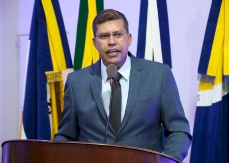 DILL DO POVO PEDE URGÊNCIA NA CONTRATAÇÃO DE EMPRESA PARA MANUTENÇÃO DA ILUMINAÇÃO PÚBLICA