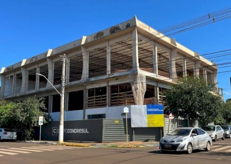 CÂMARA DE DOURADOS VAI SUSPENDER REFORMA DO PRÉDIO POR 30 DIAS