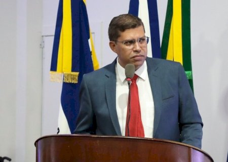DILL DO POVO COBRA CONCLUSÃO DO ASFALTO NA RUA 20 DE DEZEMBRO