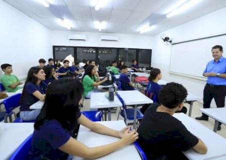 EM DOURADOS, ESCOLA PRESIDENTE VARGAS RECEBE INVESTIMENTOS DE RENATO CÂMARA
