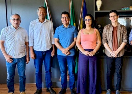 BANCADA DO PT NA CÂMARA MUNICIPAL DISCUTE PAC DA SAÚDE COM PREFEITO MARÇAL FILHO