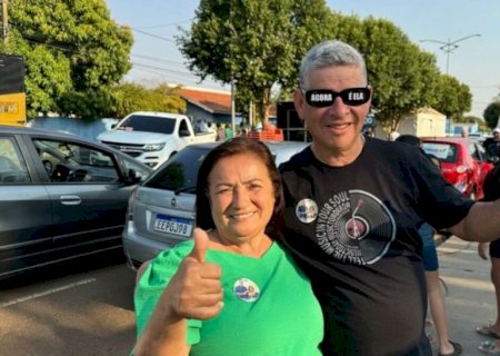 COM R$ 1 MI EM CONTRATOS SEM LICITAÇÃO, CÂMARA EMPREGA MARIDO DE PREFEITA POR R$ 118 MIL