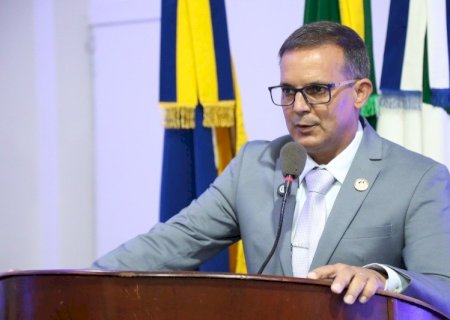 INSPETOR CABRAL CELEBRA APROVAÇÃO DA PATRULHA MARIA DA PENHA PELA CÂMARA MUNICIPAL