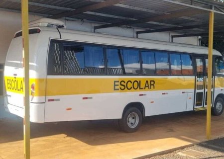 GERALDO RESENDE ENTREGA MICRO-ÔNIBUS PARA TRANSPORTE DE USUÁRIOS DA APAE/DOURADOS NESTE SÁBADO