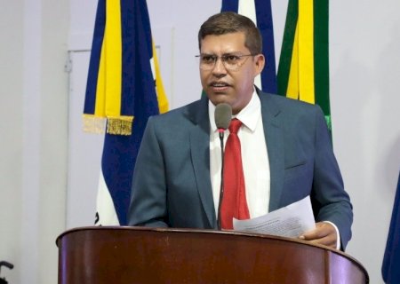 DILL DO POVO SOLICITA AGILIDADE EM ASFALTO PARA OS BAIRROS JARDIM VITÓRIA E LARANJA DOCE