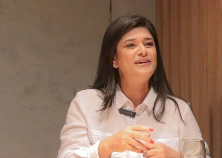 ROSE SINALIZA APOIO A RIEDEL E QUER DISPUTAR CÂMARA FEDERAL EM 2026 (VÍDEO)