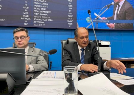 ZÉ TEIXEIRA REIVINDICA SANEAMENTO E SAÚDE ANIMAL PARA JARDIM