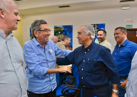 EM REUNIÃO COM PREFEITOS, AZAMBUJA TERIA CONFIRMADO QUE VAI ASSUMIR O PL
