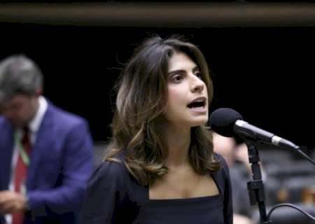CAMILA CULPA CENTRÃO POR CONTA DE LUZ MAIS CARA E DIZ QUE LULA IMPEDIRÁ AUMENTO
