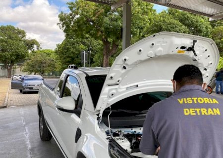ENQUANTO COMPRADORES COMEMORAM O FIM DA VISTORIA OBRIGATÓRIA, DETRAN ALERTA PARA PERIGOS