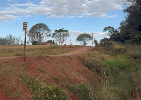 GOVERNO ATENDE PEDIDO DE LIA NOGUEIRA E ENTREGA PONTE NO ASSENTAMENTO CORONA, EM PONTA PORÃ