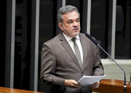 PT ENSAIA SAÍDA DO GOVERNO APÓS RIEDEL CRITICAR PRISÃO DE BOLSONARO