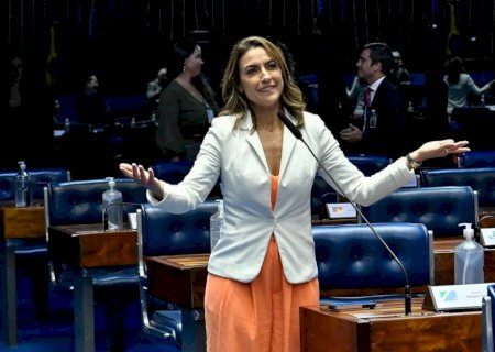 EX-“SENADORA DO BOLSONARO”, SORAYA DIZ QUE JAIR, EDUARDO E FLÁVIO ILUDEM ELEITORES COM MENTIRAS