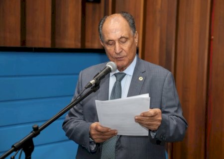 ZÉ TEIXEIRA PRIORIZA DOURADOS NO ENCERRAMENTO DO ANO LEGISLATIVO