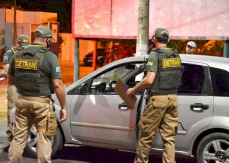 SERVIDORES DO DETRAN-MS AMEAÇAM GREVE POR TEMPO INDETERMINADO
