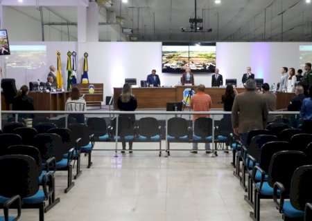 XADREZ POLÍTICO EM DOURADOS: CÂMARA ANTECIPA ELEIÇÃO DA MESA DIRETORA EM MANOBRA ESTRATÉGICA ANTES DO RECESSO