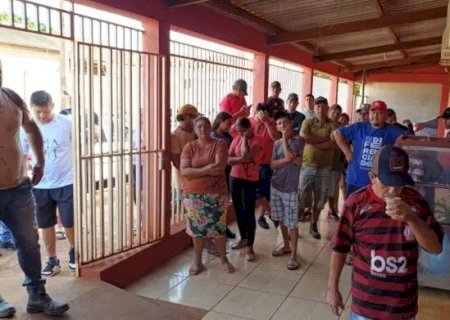 350 TRABALHADORES DEMITIDOS DE FRIGORÍFICO EM SIDROLÂNDIA NÃO RECEBERAM SALÁRIO E RESCISÃO